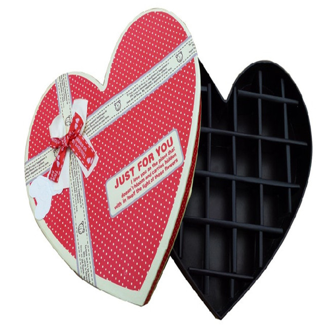 Lovely Heart Shaped Valentines Chocolate Box Packaging