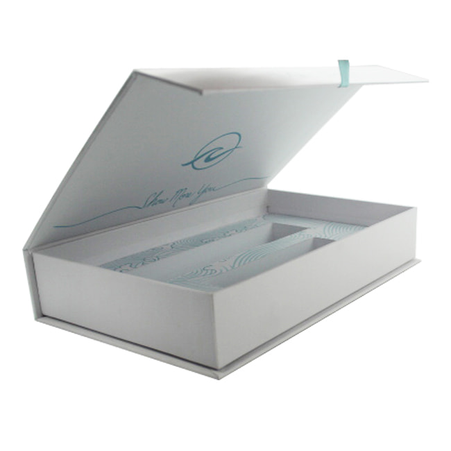 White Cosmetic Gift Box Packaging With EVA